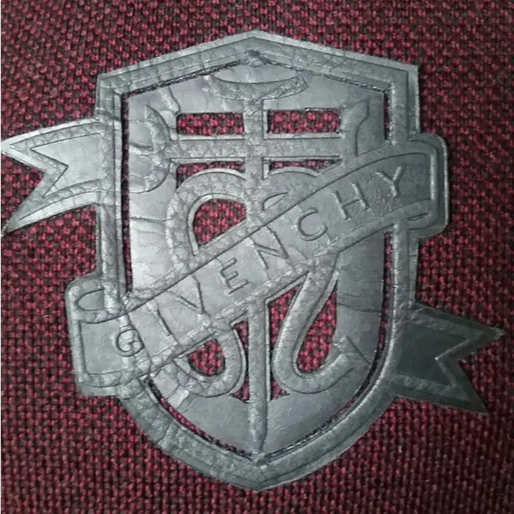 Givenchy Wool Scarf ๐งฃ - Picture 1 of 8